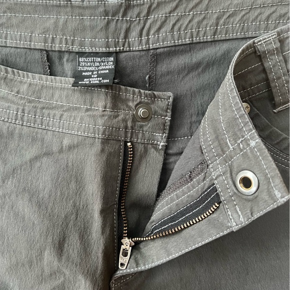 Kuhl Mountain Culture Splash Roll-Up Cargo Hiking Pants in Dark Gray, size 12 - Picture 11 of 12